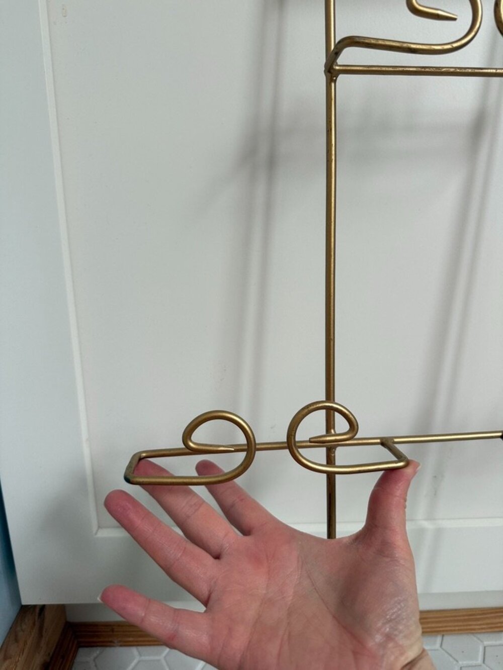 Vintage 1999 CBK Ltd Gold Metal 3-Tier Plate Display Racks (Set of 2) - Picture 5 of 6